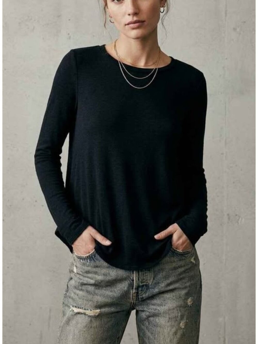Wilfred Free Aritzia Black Soft Knit Curved Hem Long Sleeve Top Medium